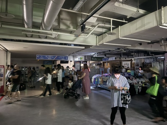 宜蘭新月廣場突停電 下午2時許恢復用電 | 華視新聞