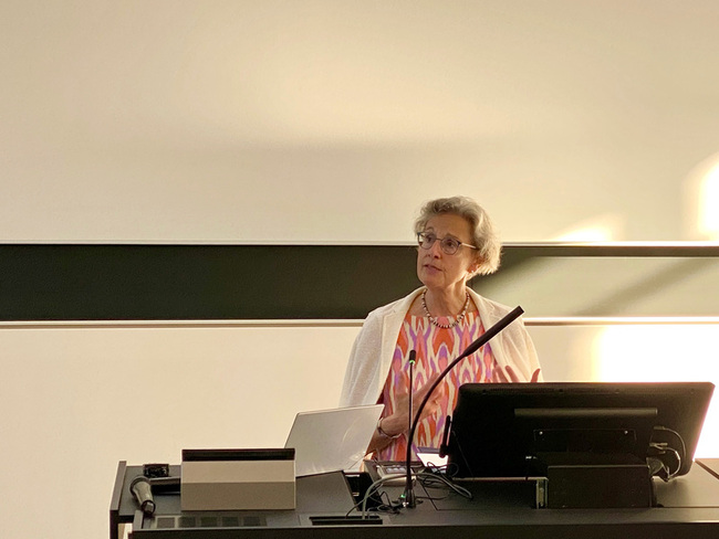 手機放桌上兩小時還在 德學生在台實習讚安全感十足 | 華視新聞