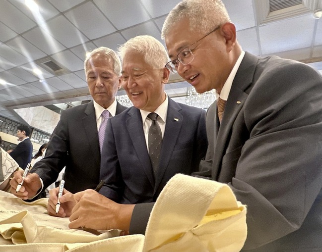 新光金最後一場股東會　魏寶生看好合併綜效 | 華視新聞