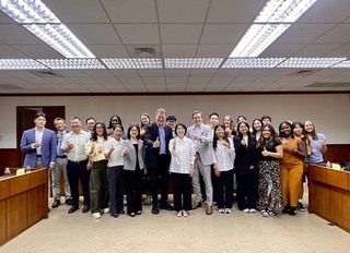 史丹佛訪團拜會周春米 對談核三、民主與太空發展