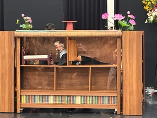 五洲勝義閣掌中劇團搬演兒童布袋戲  彩樓變書櫃