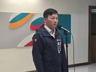 高市某高中開門碰撞釀群架 3學生受傷送醫