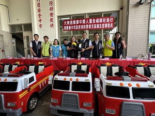 台中東勢42人集資大樂透中獎 捐消防局採購救災器材