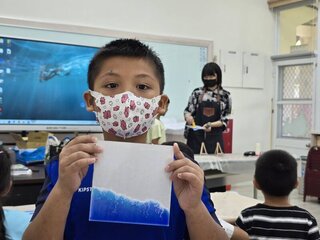 救國團聚光計畫 海端學童手製海浪留言板兌換心願