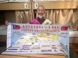 生態文化和平旅遊使者  台灣75歲單車不老騎士入埃及