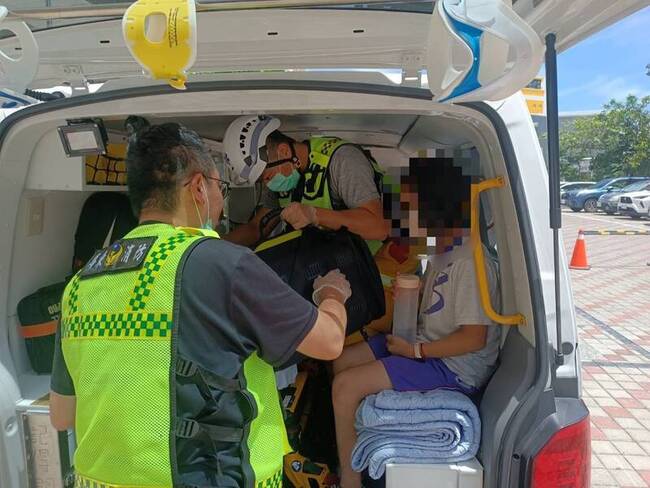 屏東僑勇國小教室烤肉 5學童疑一氧化碳中毒送醫 | 華視新聞