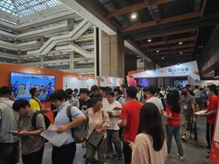 人力銀行：第2季職缺達118萬 金融科技業祭高薪搶才