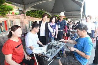 王功漁火節登場 千人烤蚵祈福嘉年華吸引人潮