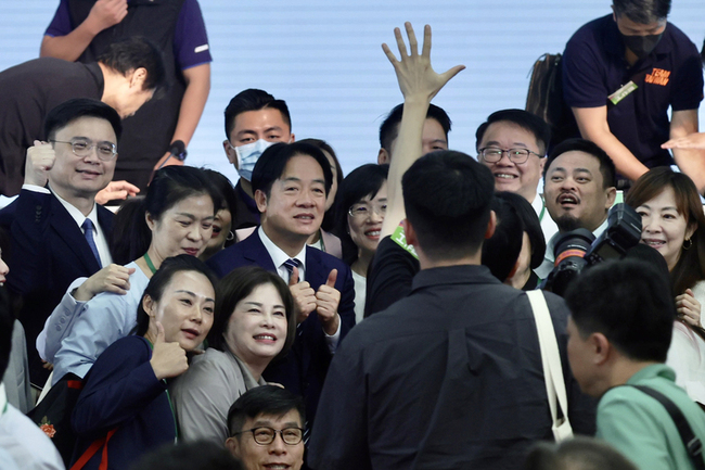 民進黨南高初選競爭白熱化  新北彰化民調爭鋒 | 華視新聞