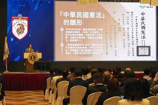 團結國家第3講 黨政人士：總統解析憲法3特質