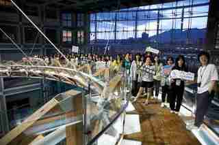 量子科學營邀50女高生參與  體驗光子實驗及桌遊