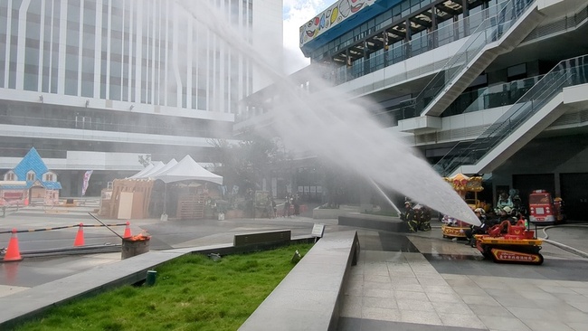 中市消防局與大里藝術廣場合作 科技防災演練逼真 | 華視新聞