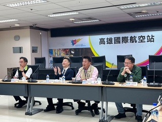 許智傑一行考察高雄機場 透露將新增北海道航線