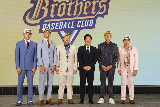 中信兄弟選秀順位較被動 選進蔡琞傑教頭印象深 | 華視新聞