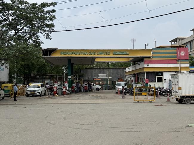 印度德里防空污 620萬輛老車加不了油 | 華視新聞