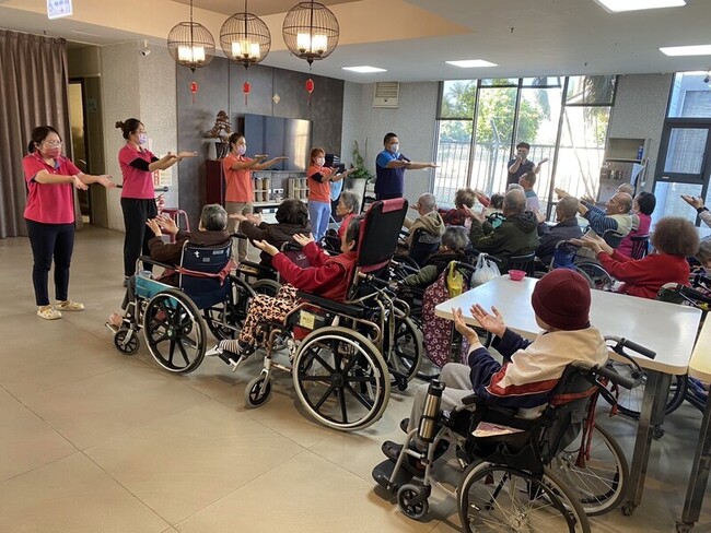 屏東住宿式機構補助申請開跑 最高補助12萬元 | 華視新聞