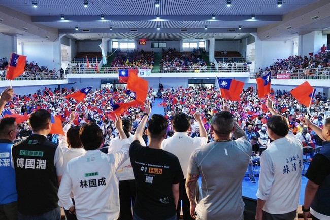 花蓮反罷活動戒備媒體  罷團：怕葉霸老師事件重演 | 華視新聞