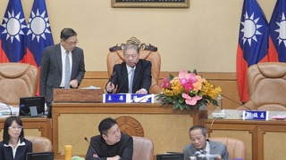 新北天燈條例3讀通過  天燈需貼標章才能販售