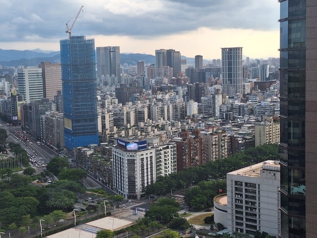 六都上半年房市交易量創8年新低 房仲：下半年續冷 | 華視新聞