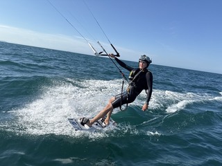 瑞士籍Geza  明晨挑戰從馬祖風箏衝浪至台灣