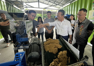嘉縣廚餘循環中心  黑水虻高效分解助減碳排放
