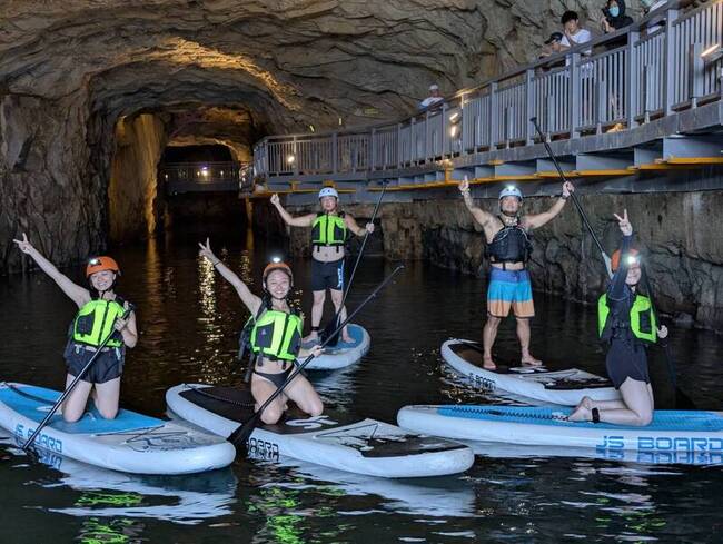 金門漁村小艇坑道啟用 SUP立槳打造特殊體驗 | 華視新聞