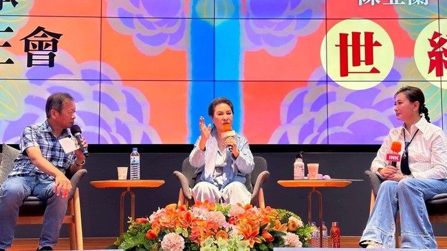 楊麗花文學營開講歌仔戲  全場高唱身騎白馬 | 華視新聞