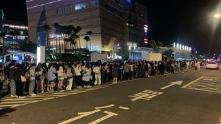 高雄啤酒節人潮多 捷運與輕軌加密班距