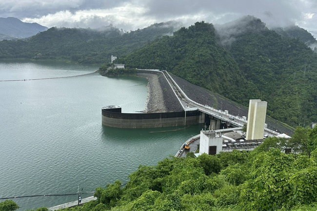 颱風丹娜絲逼近 曾文水庫調節性放水 | 華視新聞