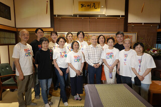 華梵佛藝系成果展 七彩「心經」顛覆傳統佛經印象