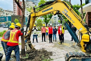 颱風遠離陳其邁巡市容指示支援嘉縣市 派遣98人37車