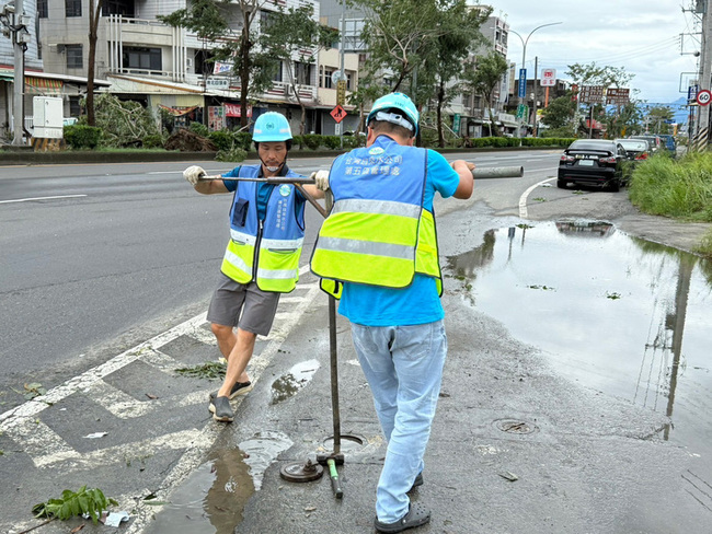 颱風丹娜絲釀南台灣逾7萬戶停水 台水：下午全面復水 | 華視新聞