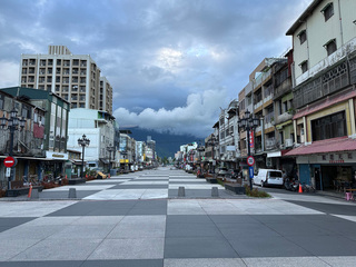花蓮日出大道機車族屢摔車 縣府研議增路面摩擦力