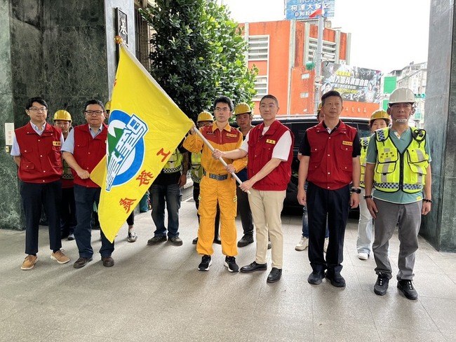 颱風丹娜絲重創嘉義市  基隆出動7車17人救災 | 華視新聞
