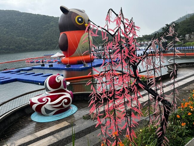 鯉魚潭紅面鴨變貓頭鷹被嫌 花縣府：部落守護神象徵 | 華視新聞