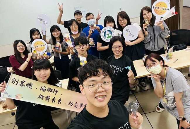 台科大教學實踐案創新高 師生用自媒體助小農行銷 | 華視新聞