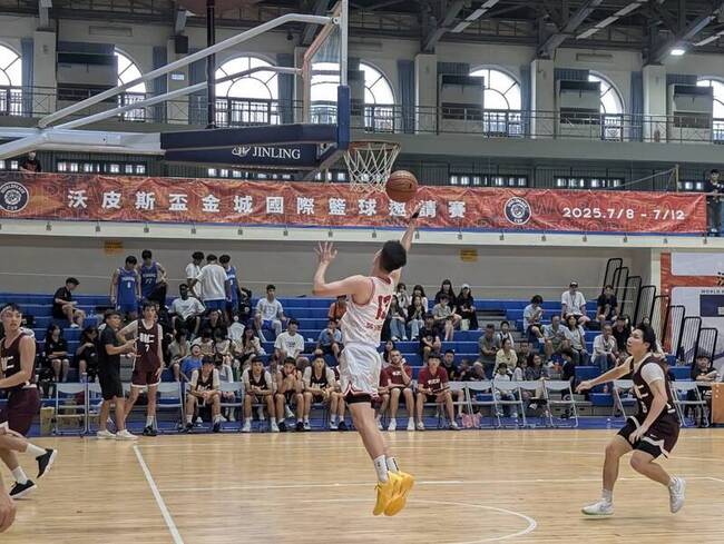 星馬、台灣青年聚集金門  在地品牌辦籃球邀請賽 | 華視新聞