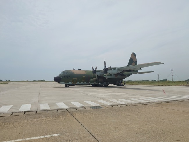 天候打亂馬祖空運  連江縣府：7/9續申請軍機疏運 | 華視新聞