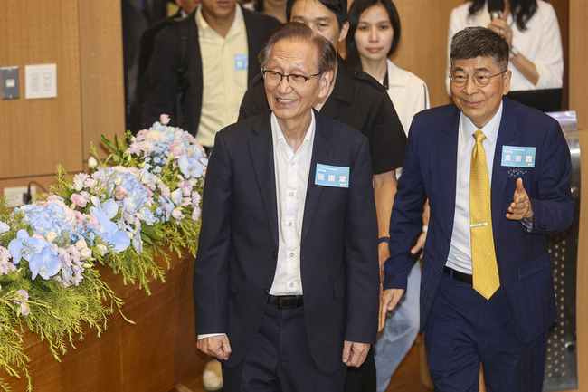 施崇棠：AI技術崛起 將帶領第4次工業革命 | 華視新聞