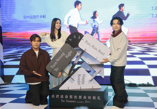 告五人重返首唱地推新輯  聽酸民批評自嘲沒緣分