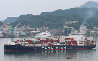 貨櫃三雄6月營收增溫 業者：長期供需將恢復正常