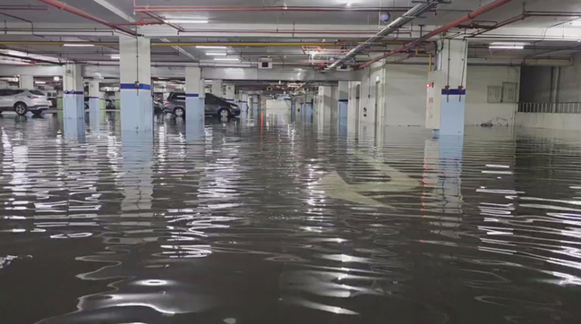 大里運動公園地下停車場大雨積水 市府：已增抽水機 | 華視新聞