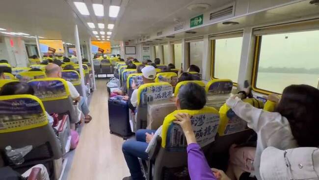 海象不佳、航道大量漂流木 小琉球船班下午陸續停航 | 華視新聞