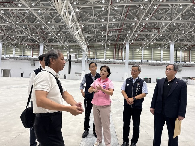 台中國際會展中心開箱 7/15起裝修拚11月下旬試營運 | 華視新聞