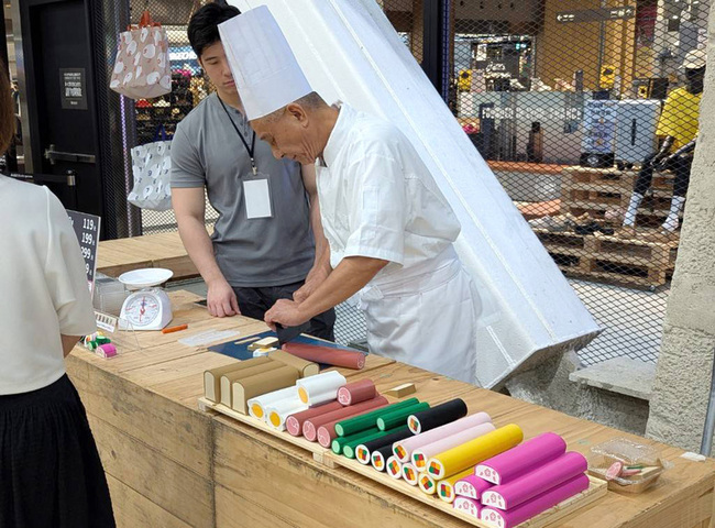 誠品文具展  現切橡皮擦、爆紅海報燈吸睛 | 華視新聞