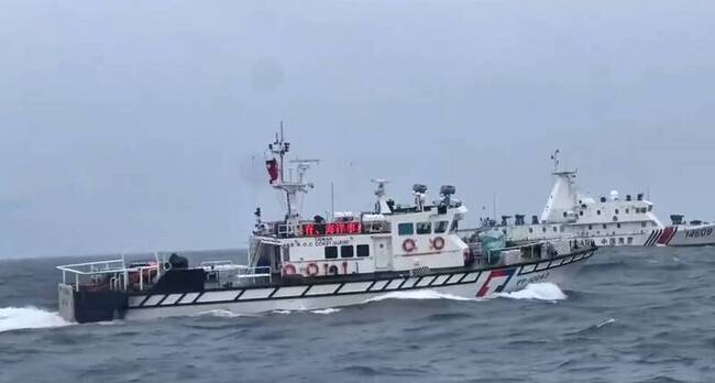 4中國海警船侵擾金門水域 海巡併航監控驅離 | 華視新聞