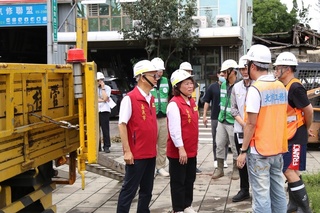 各縣市馳援嘉市重建  黃敏惠慰勉工程團隊