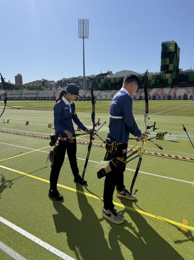 射箭世界盃馬德里站 湯智鈞/邱意晴反曲混雙爭銅 | 華視新聞