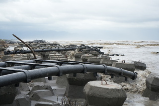 屏東環保局估開罰旭東42件  光電浮台澎湖現蹤