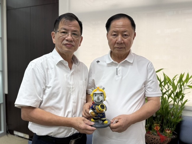 新店救溺消殉職  薇閣文教基金會將助遺眷完成學業 | 華視新聞